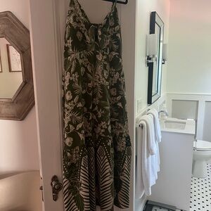 Sofia by Sofia Vergara Green and White Maxi Dress